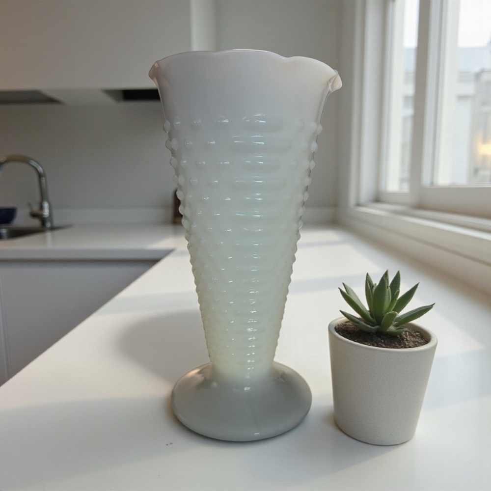 Vtg 1960s Anchor Hocking Milk Glass Trumpet Vase Hobnail BarCrimped Crest 9.25"